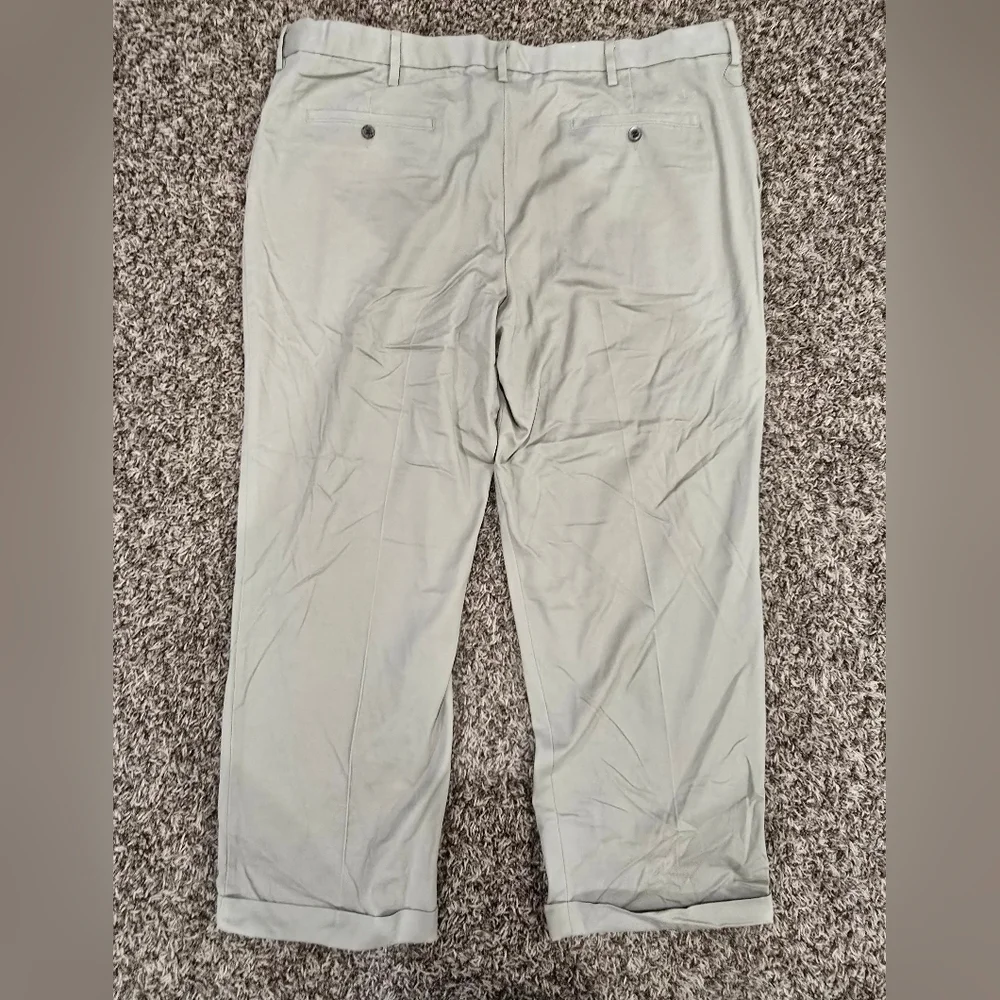Dockers Relaxed Fit Khakis Mens NWOT W42 L30